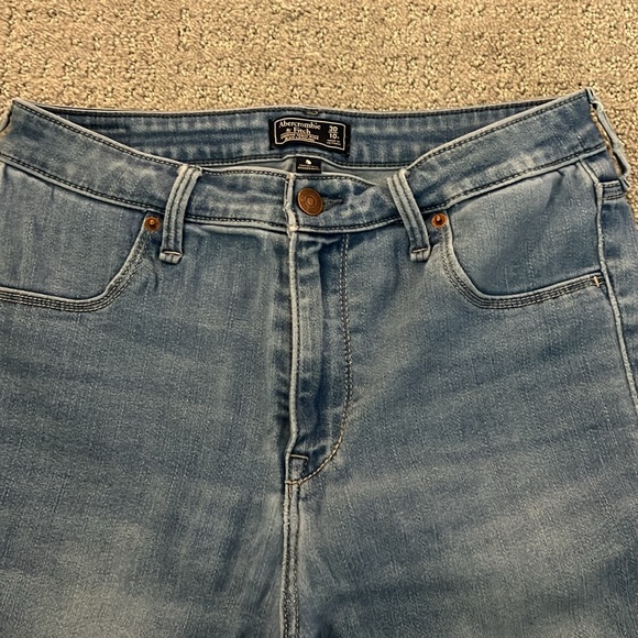 Women’s Abercrombie & Fitch jeans size 30 - Picture 2 of 6